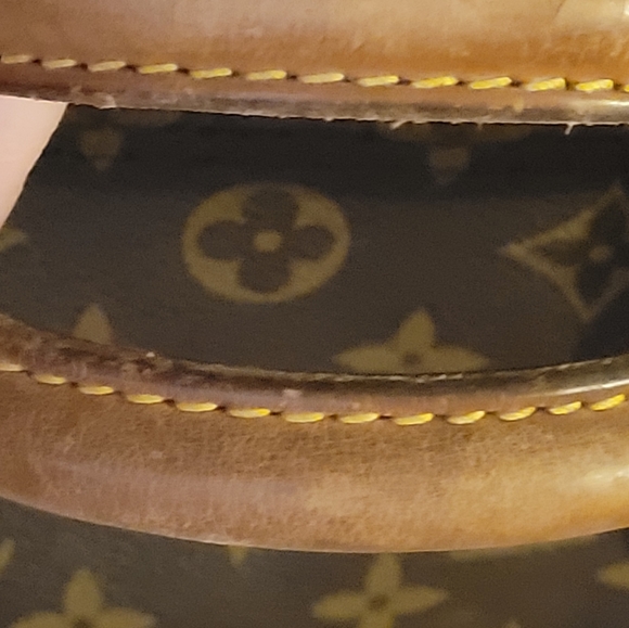 EMT Louis Vuitton vintage speedy 30 all LV ❤️s should have one - Picture 7 of 16